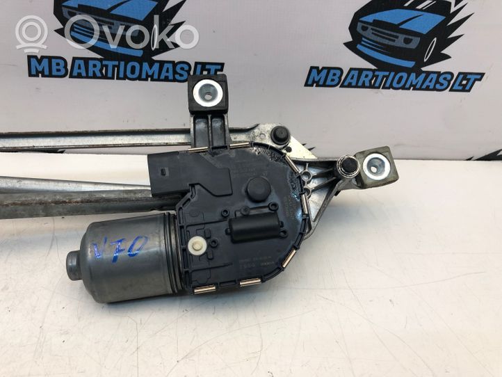 Volvo V70 Front wiper linkage and motor 30796359