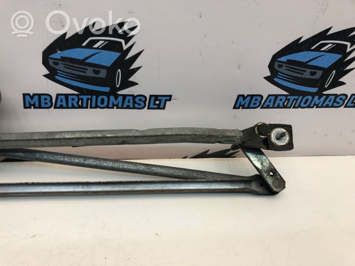 Volvo V70 Front wiper linkage and motor 30796359