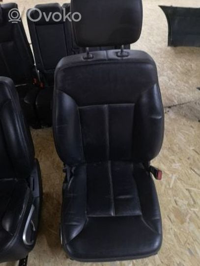 Mercedes-Benz GL X164 Fotele / Kanapa / Komplet 