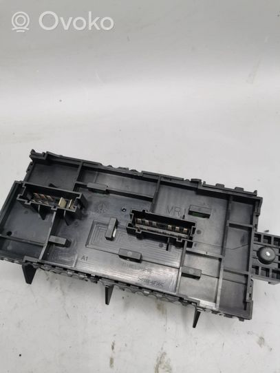 Mercedes-Benz CLA C117 X117 W117 Module de fusibles A2469067100