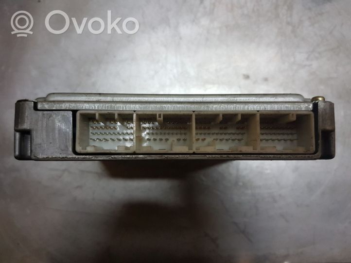 Toyota Avensis T220 Dzinēja vadības bloks 8966105610