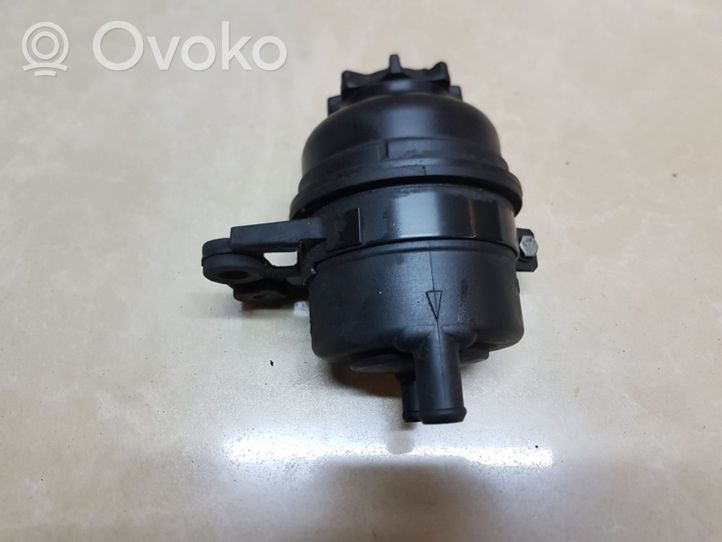 BMW 7 E38 Power steering fluid tank/reservoir 