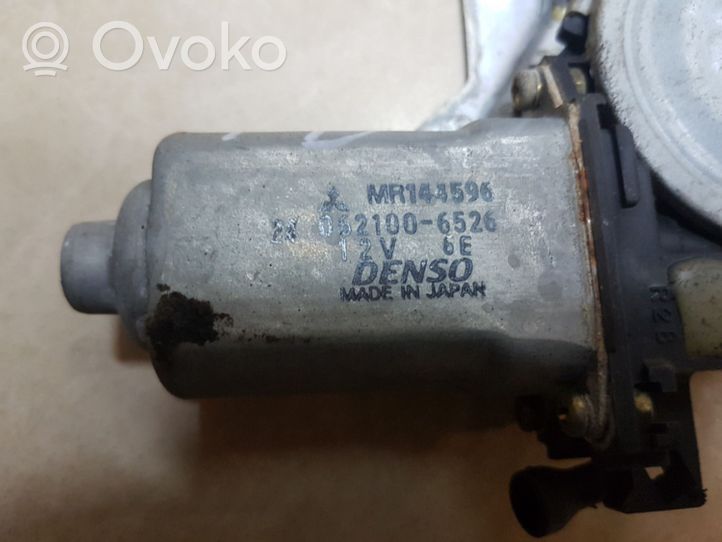 Mitsubishi Pajero Sport I Front door window regulator motor MR144596