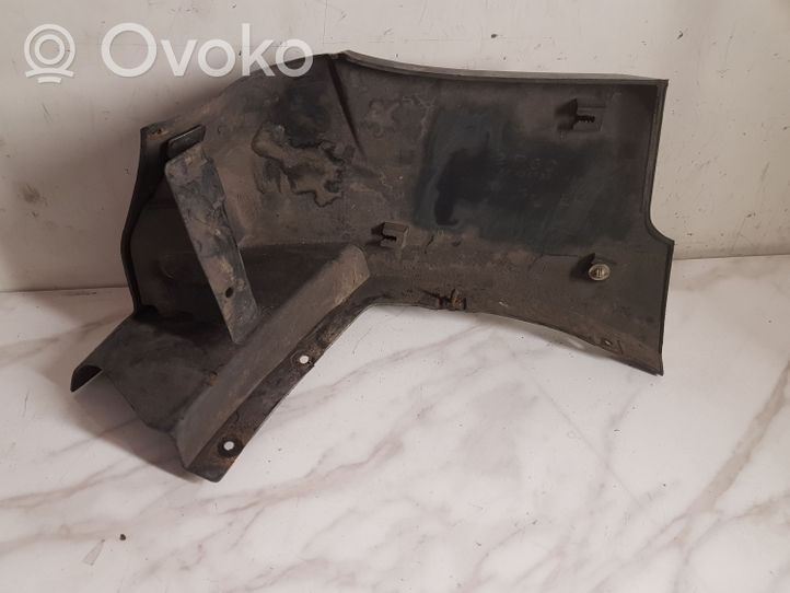 Mitsubishi Pajero Panel wykończeniowy błotnika MR438733