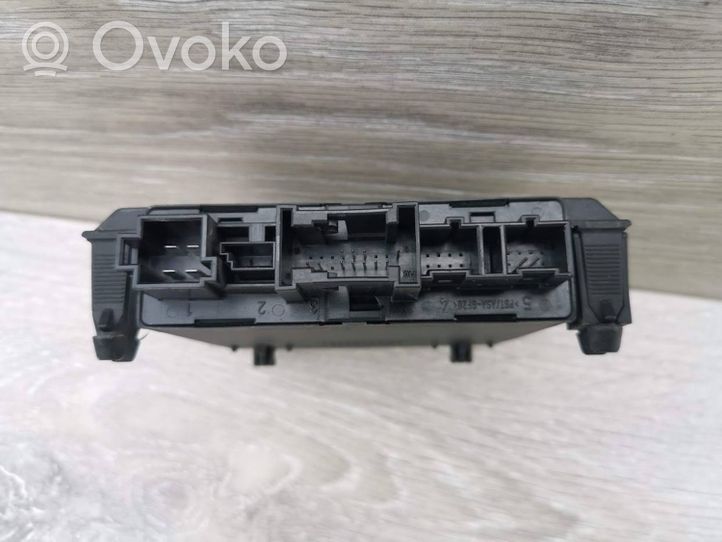 Mercedes-Benz C W203 Centralina/modulo portiere 2038202285