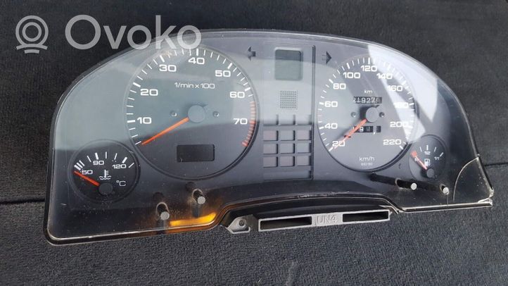 Audi 80 90 S2 B4 Speedometer (instrument cluster) 8A0919033G