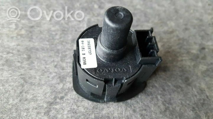 Volvo S80 Keleivio oro pagalvės jungtukas 30658737