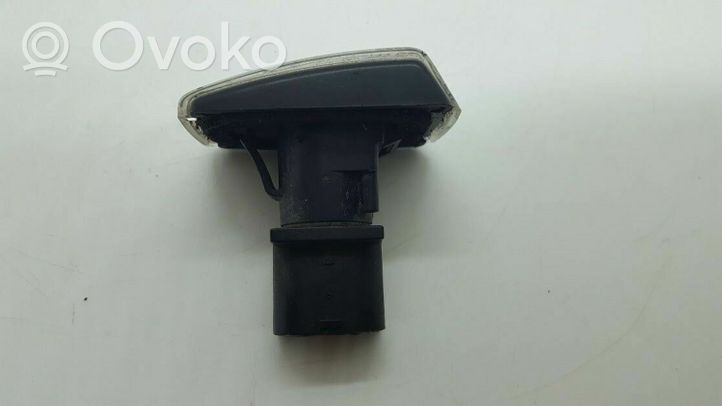 Volvo S70  V70  V70 XC Piloto intermitente del guardabarros delantero 9178885