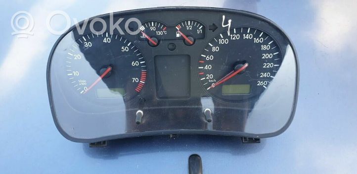 Volkswagen Golf IV Compteur de vitesse tableau de bord 1J0919881B