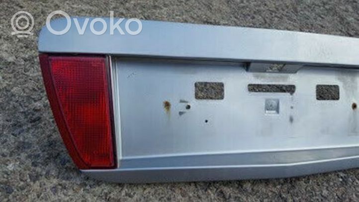 Nissan Primera Garniture de hayon 90810AU400