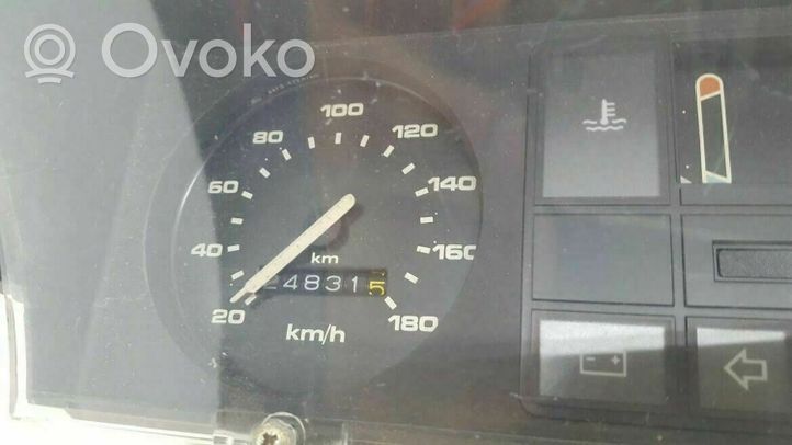 Ford Fiesta Compteur de vitesse tableau de bord 84FB10841AC