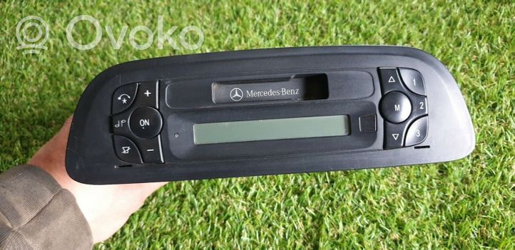 Mercedes-Benz Sprinter W901 W902 W903 W904 Panel / Radioodtwarzacz CD/DVD/GPS 0038209186