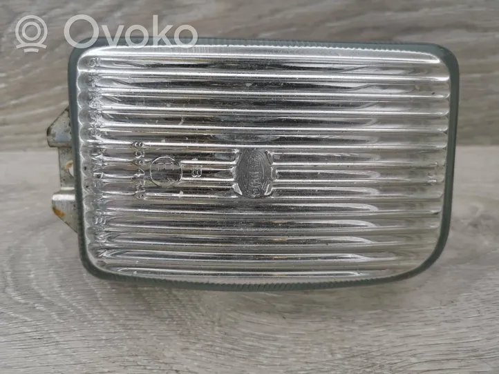 Volkswagen PASSAT B2 Światło przeciwmgłowe przednie 323941065a