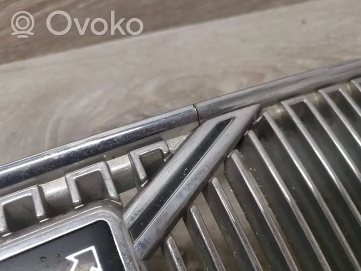 Volvo S40, V40 Grille de calandre avant 803301