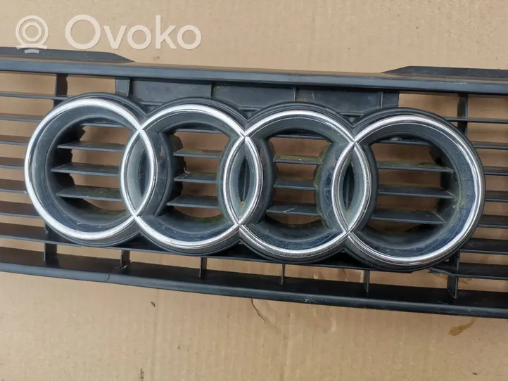 Audi 80 90 B3 Grotelės priekinės 893853655