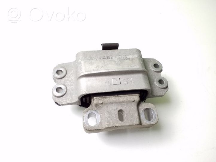 Volkswagen Golf VI Supporto di montaggio del motore 1K0199555L