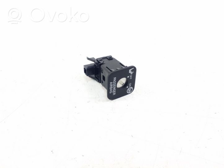 Toyota Avensis T270 Passenger airbag on/off switch 1710J02