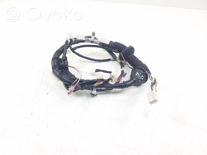 Toyota Avensis T270 Front door wiring loom 8215205680G