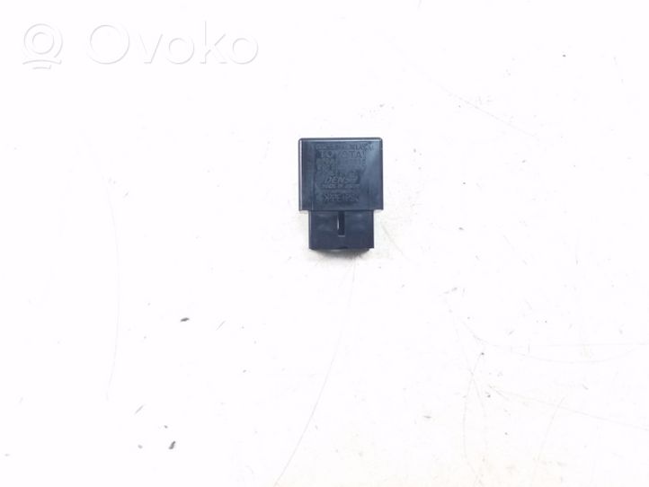 Toyota Avensis T270 Other relay 895A147010