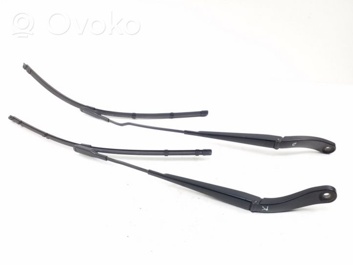 Ford Grand C-MAX Front wiper blade arm AM5117526CC