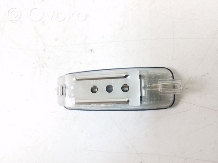 Audi A6 S6 C6 4F Altre luci abitacolo 4D0947105A