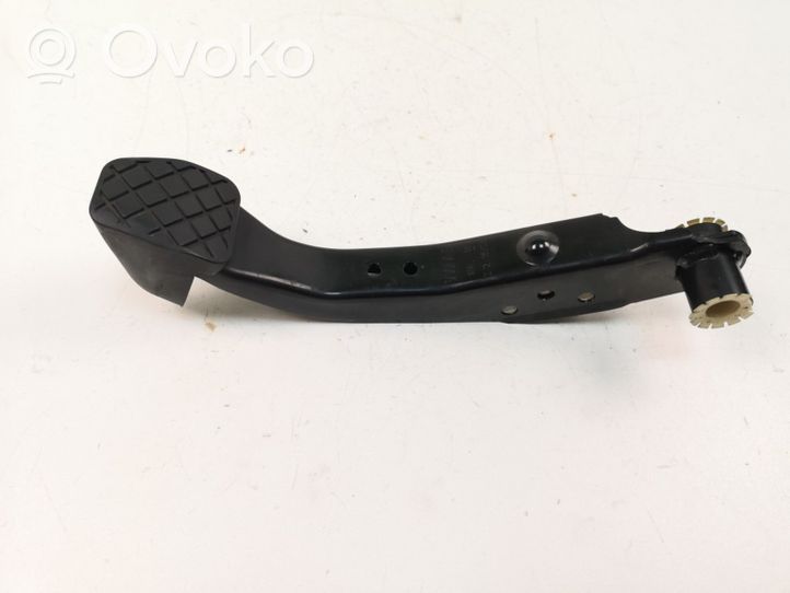 Volkswagen Tiguan Brake pedal 