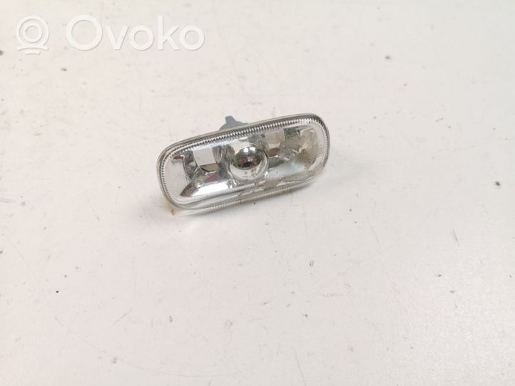 Audi A4 S4 B7 8E 8H Front indicator light 8E0949127