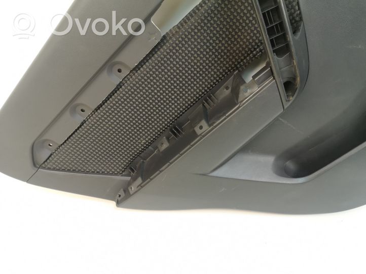 Chevrolet Captiva Takaoven verhoilu 96662459