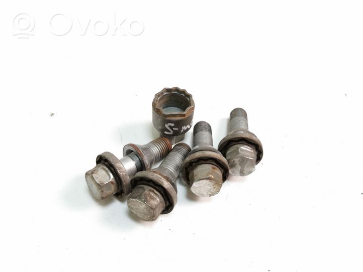 Ford S-MAX Anti-theft wheel nuts and lock 