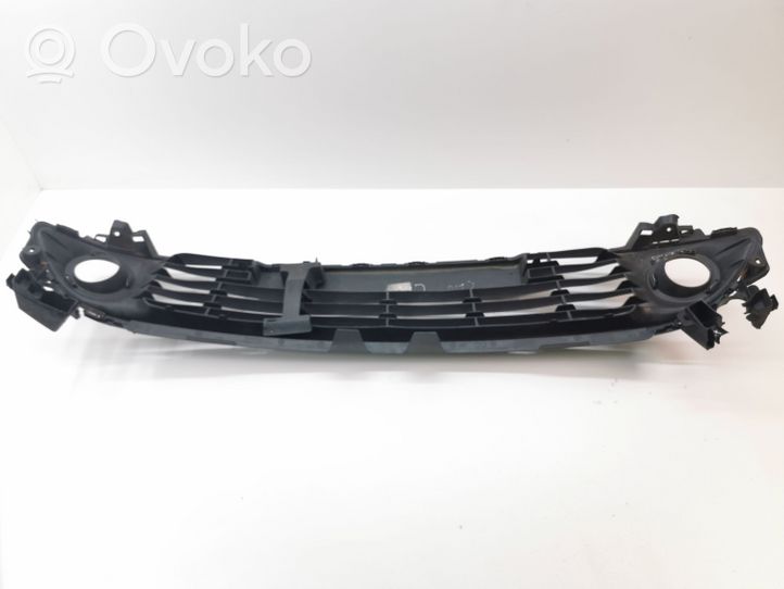 Renault Clio IV Kratka dolna zderzaka przedniego 622542958R