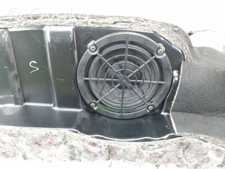 Audi A6 Allroad C5 Subwoofer speaker 4B9035382B