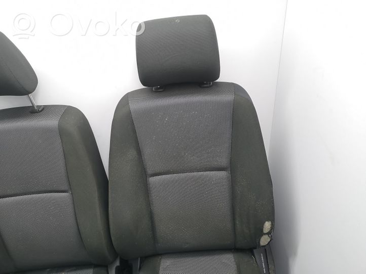 Toyota Corolla Verso AR10 Salona daļu komplekts 