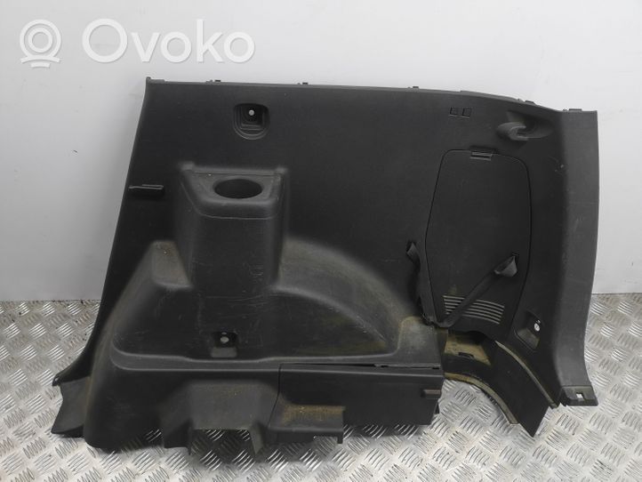 Toyota Corolla Verso AR10 Boczek / Tapicerka / bagażnika 647310F010