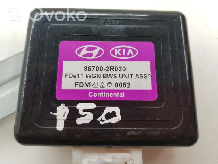 Hyundai i30 Pysäköintitutkan (PCD) ohjainlaite/moduuli 957002R020