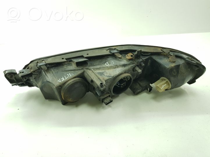 Opel Vectra B Headlight/headlamp 205749