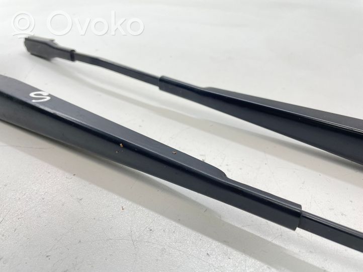 Ford Grand C-MAX Windshield/front glass wiper blade AM5117526DB