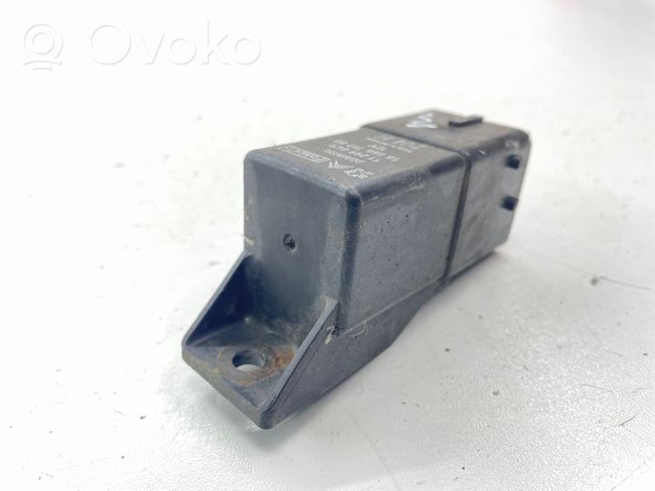 Ford C-MAX II Glow plug pre-heat relay 51299049