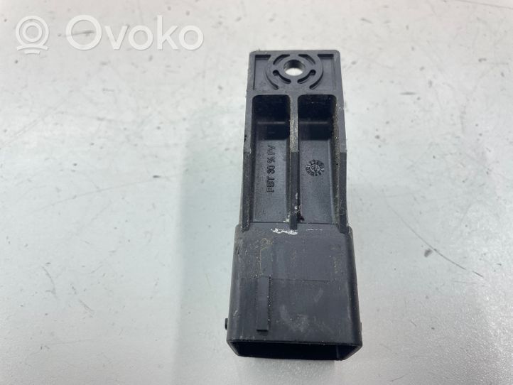 Ford C-MAX II Glow plug pre-heat relay 51299049