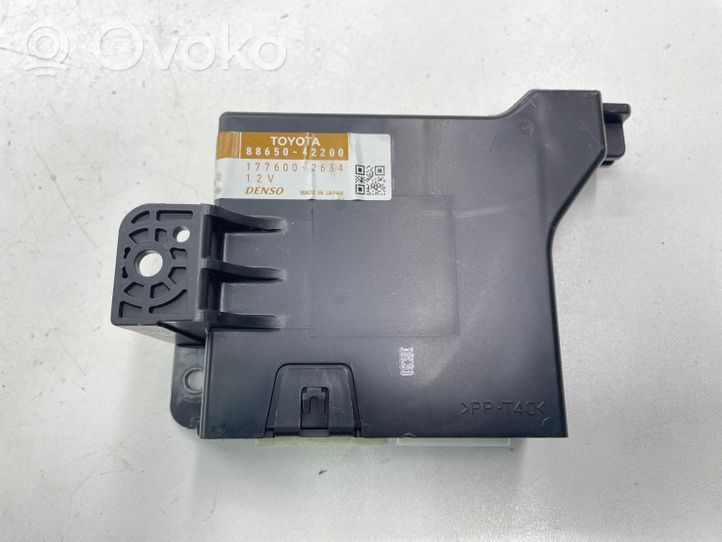 Toyota RAV 4 (XA30) Salono pečiuko ventiliatoriaus rėlė 8865042200