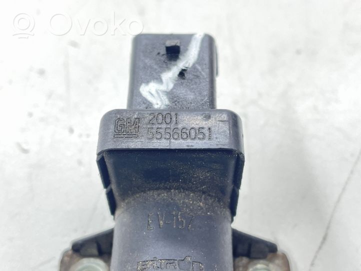 Opel Astra J Vacuum valve 55566051