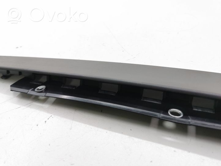 51953325 Jeep Renegade Front door glass trim molding, 14.99 € | RRR 