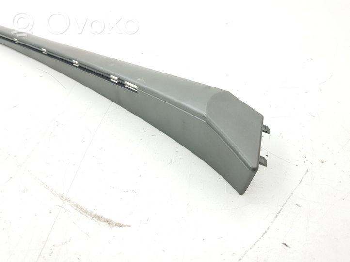 BMW 7 E65 E66 Barra di rivestimento della portiera anteriore 7024309