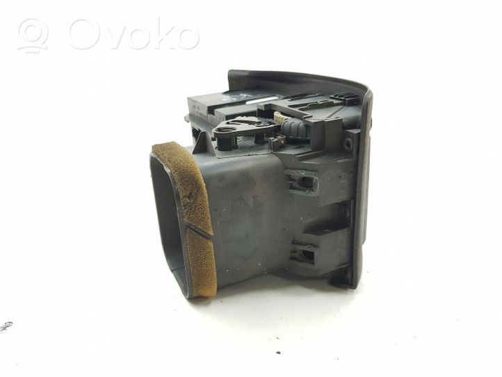 Opel Astra G Copertura griglia di ventilazione laterale cruscotto 90560336