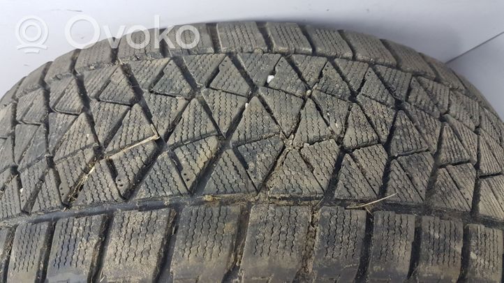 Volvo XC60 R18 winter tire 