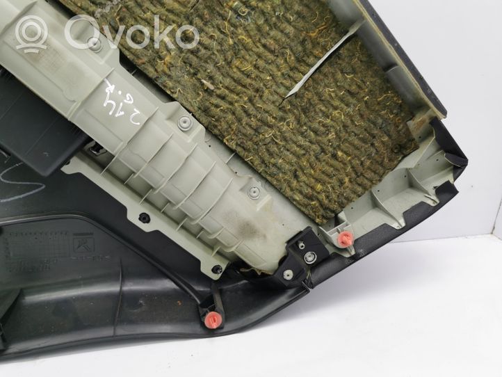 Nissan Qashqai Takaoven verhoilu 82977JD9000