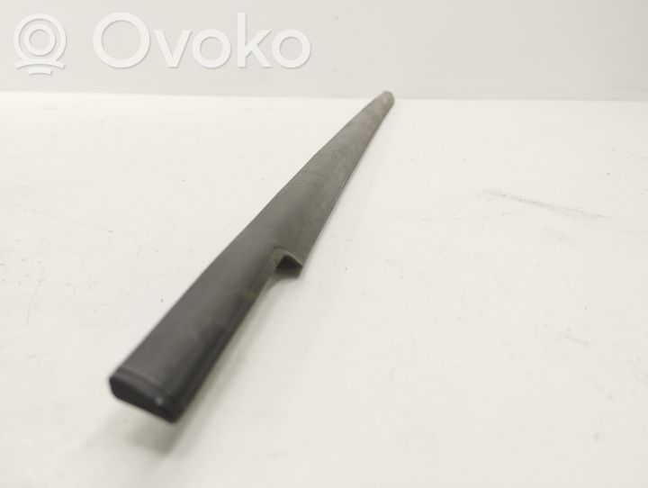1M0837477 Seat Toledo II (1M) Front door glass trim molding, 15.61  