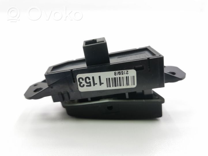 Chevrolet Orlando Central locking switch button 96936169