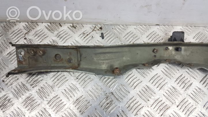 Toyota Avensis T250 Staffa del pannello di supporto del radiatore parte superiore 