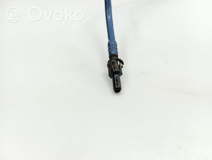 Opel Vectra B Fuel line pipe 