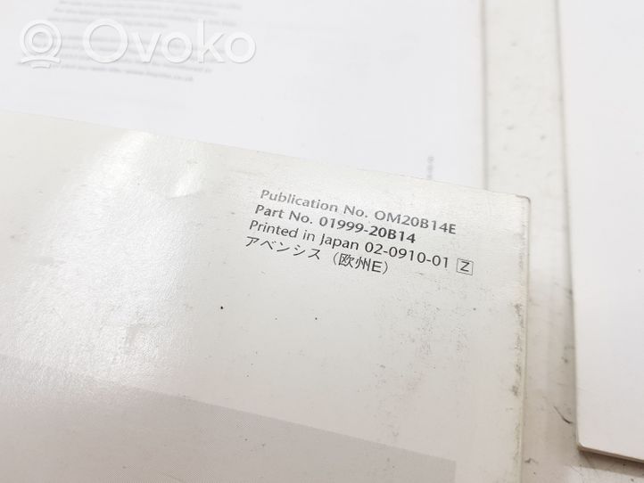 Toyota Avensis T270 Książka serwisowa 0199920B14